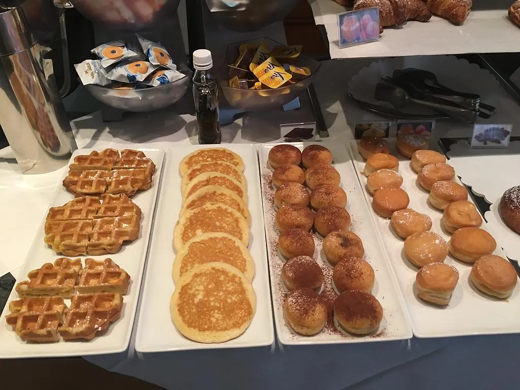 Hotel Hollywood***S ليدو دي يسولو 3*,