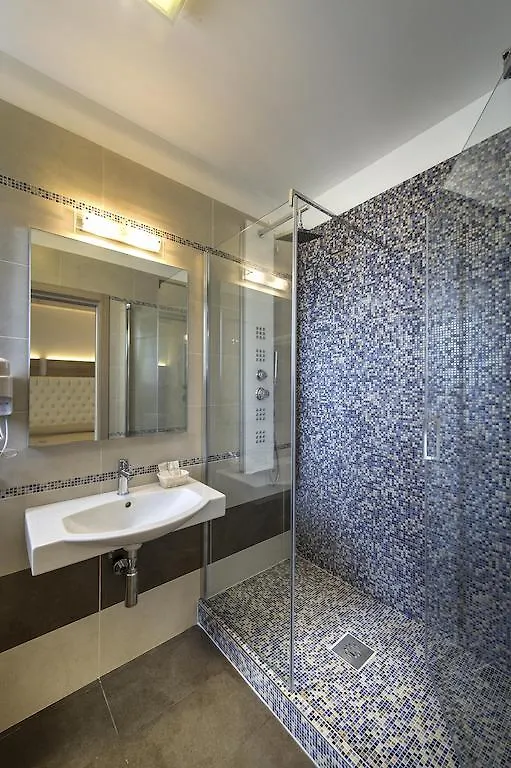 Hotel Hollywood***S ليدو دي يسولو